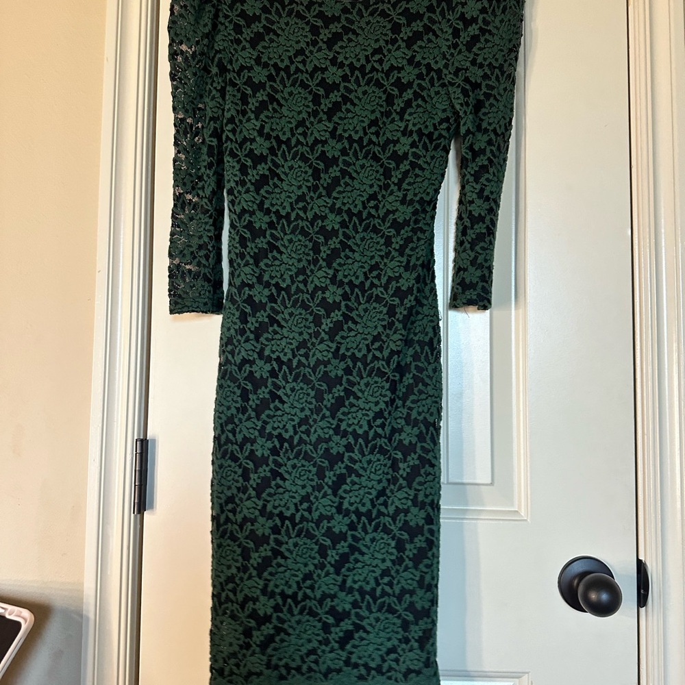 B. Darlin Green and Black Lace Style Sleeved Dress size 5/6